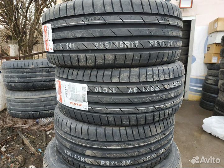 Kumho Ecsta PS71 225/45 R18