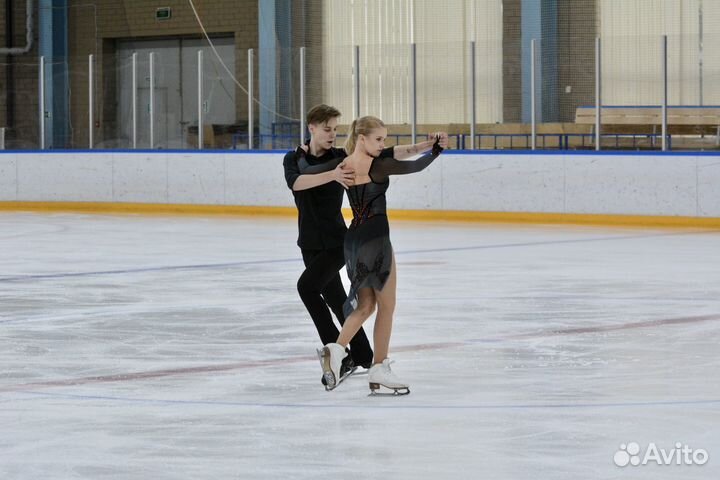 Тренер по фигурному катанию