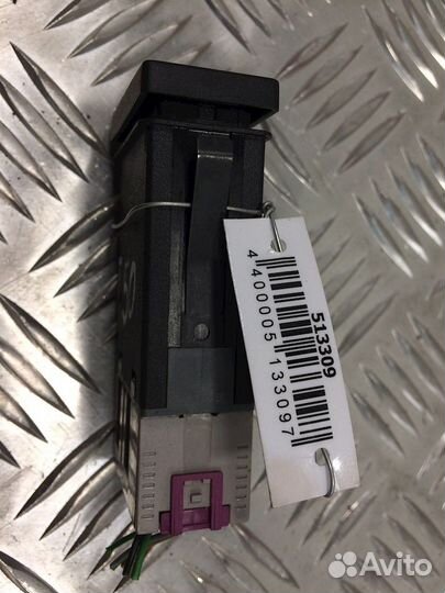 Кнопка аварийной сигнализации Volkswagen Sharan