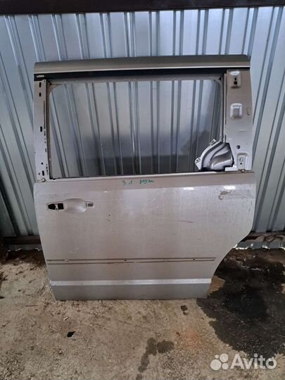 Дверь задняя левая на Dodge Caravan 5
