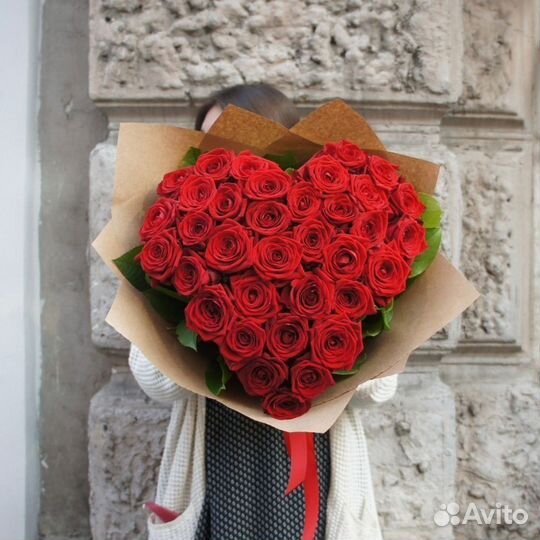 Букет цветов с доставкой из высоких роз (эквадор)