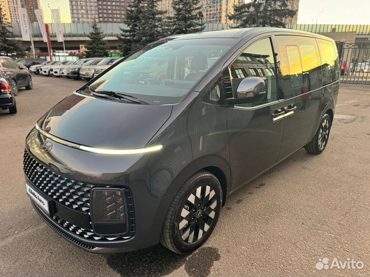 Hyundai Staria 2.2 AT, 2024, 15 км