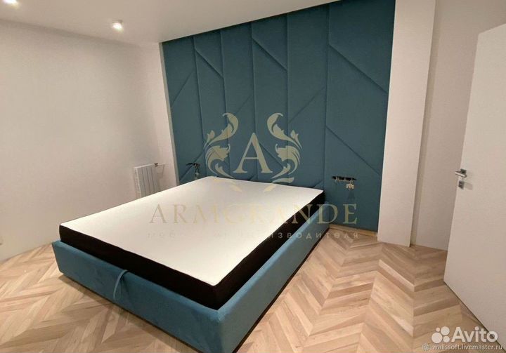 Двуспальная кровать с мягким изголовьем