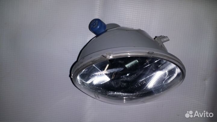 Птф передняя левая Тойота Хайлюкс