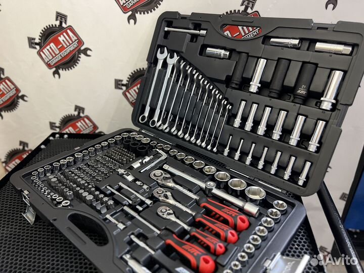 Набор инструментов 216 JTC