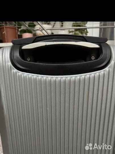 Чемодан на колесах ручная кладь s
