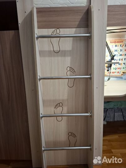 Кровать чердак с матрасом