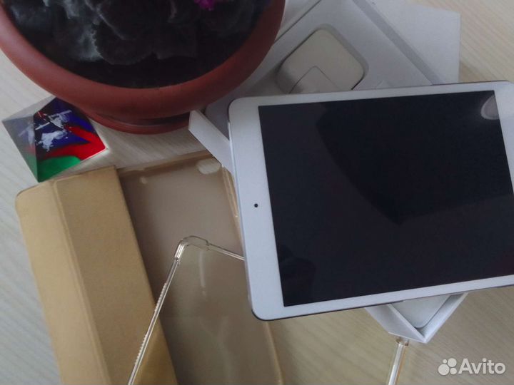 Планшет iPad mini 2