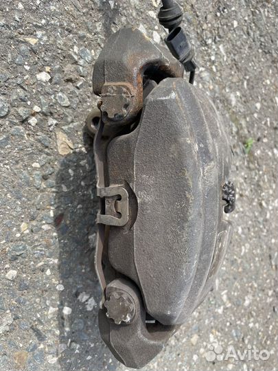 Тормозные суппорта и диски комплект