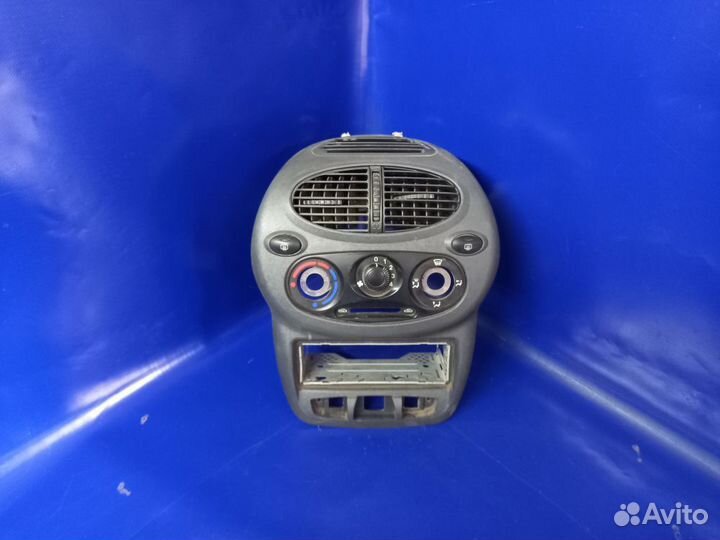 Накладка торпедо ваз (LADA) Kalina I (2004—2013)