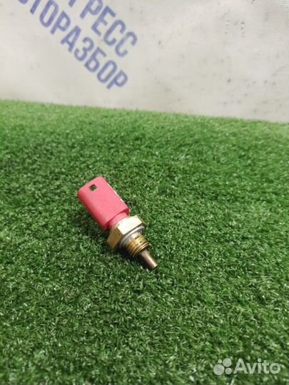 Датчик температуры охлаждающей жидкости Renault