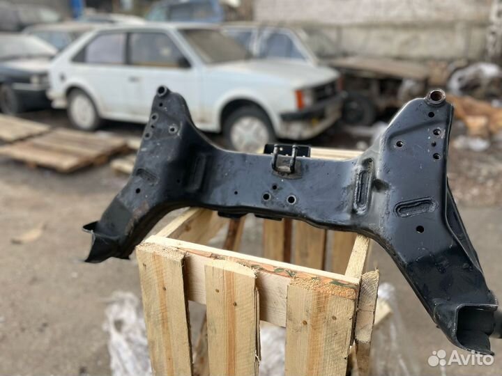 Подрамник Nissan Almera Classic