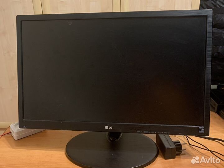 Монитор LG 22M38A