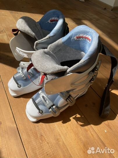 Горнолыжные ботинки Lange 26.5