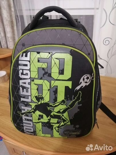 Рюкзак школьный hummingbird