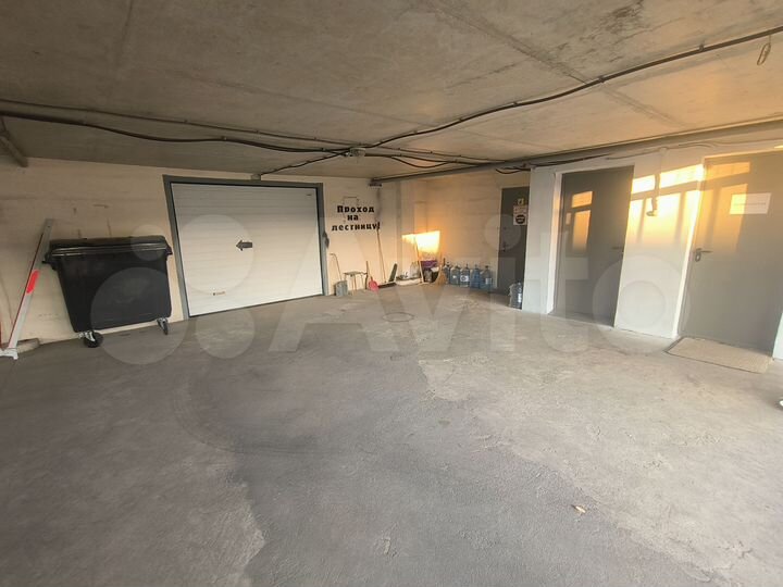 Машиноместо, 18 м²