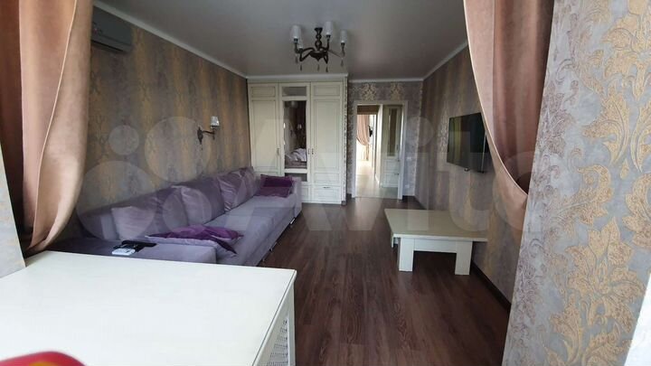 2-к. квартира, 55 м², 2/10 эт.