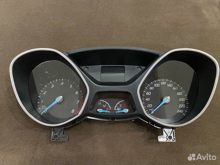 Приборная панель Ford Focus 3