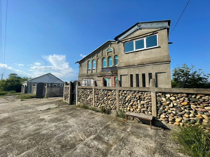 Дом 210 м² на участке 15 сот.