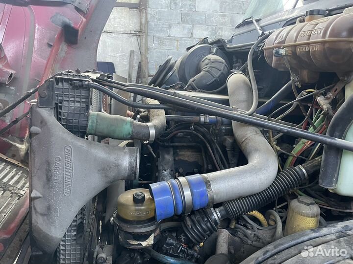 Двигатель в разборе Cummins ism 370