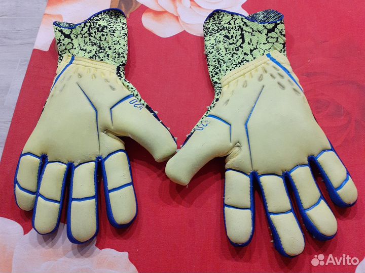 Вратарские перчатки размер 8