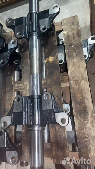 Ось балансира в сборе 65115