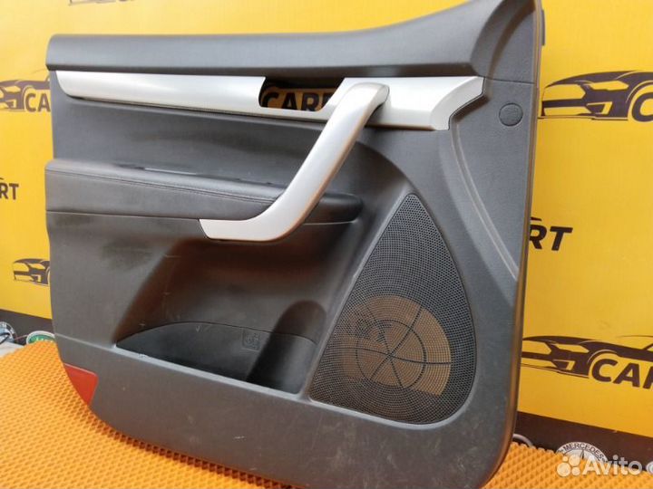 Обшивка двери передняя левая Kia Sorento 2 XM D4HB