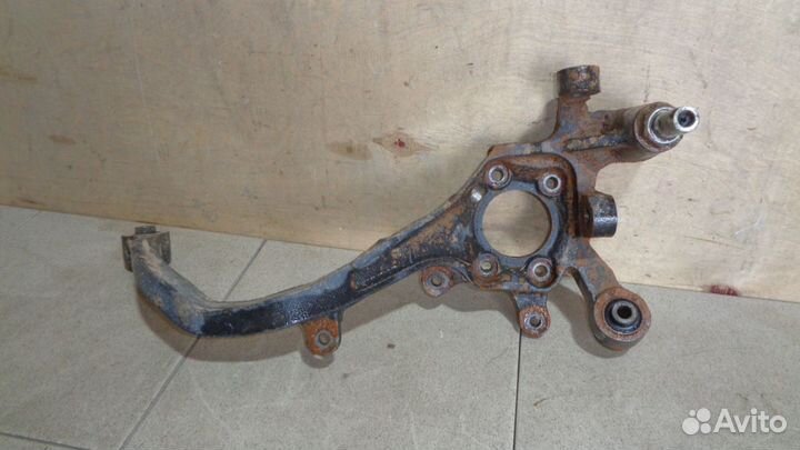 Кулак поворотный задний правый Hyundai Sonata 4