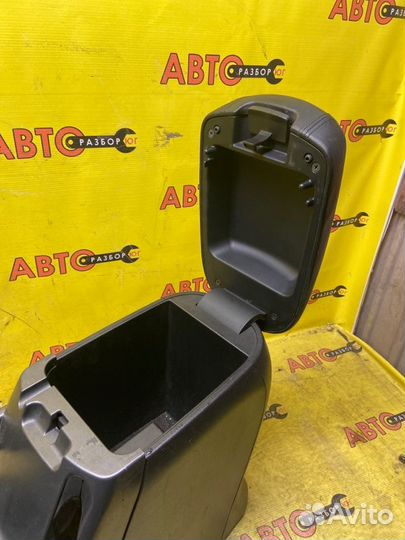 Подлокотник Kia Sportage SL G4KD 2013