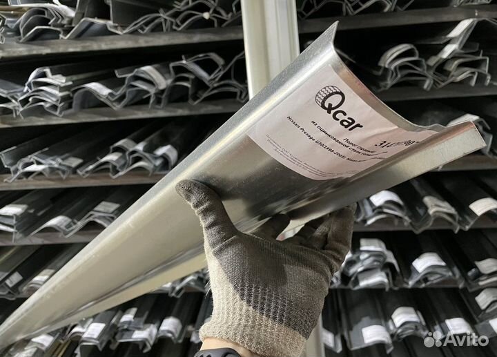 Порог правый Nissan Presage, Bassara 1998-2003 (0