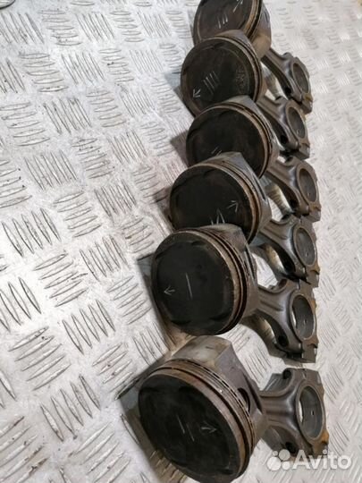 Поршень с шатуном E 124