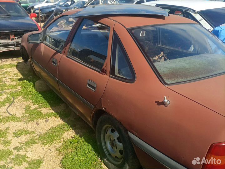 Opel Vectra 1,6 MT, 1990