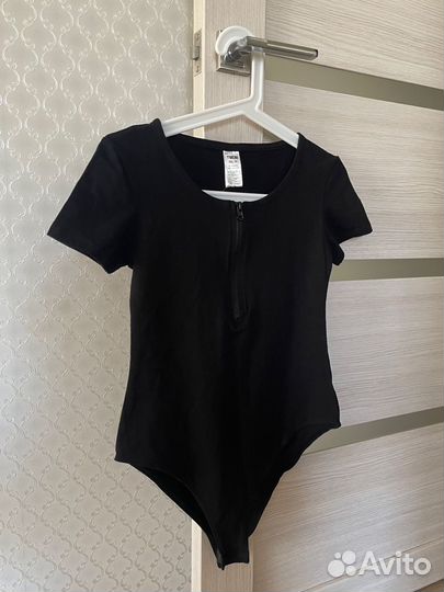Боди с коротким рукавом