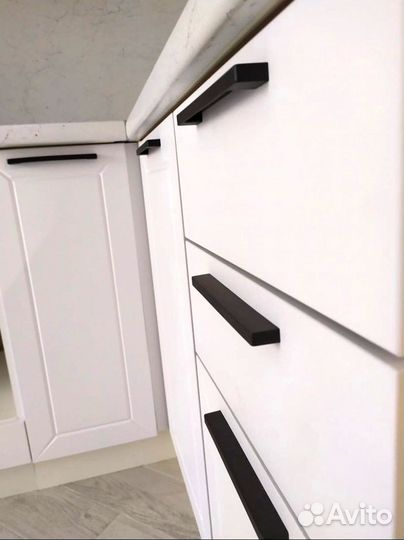 Кухонный гарнитур модульный белый