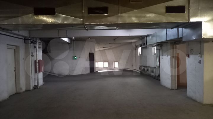 Машиноместо, 10 м²