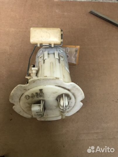 Насос топливный Nissan Liberty M12 QR20 17042WF700