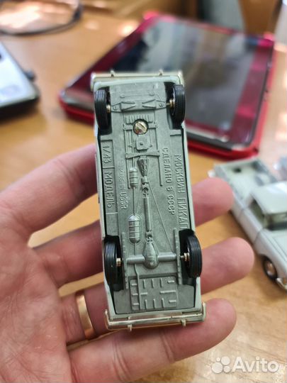 Модель СССР 1:43. Москвичи (чума)