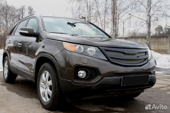 Решетка радиатора Kia Sorento 2 (09-13) RA