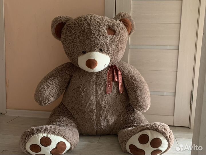 Плюшевый медведь большой