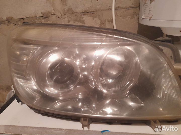 Фары передние Тойота Рав 4