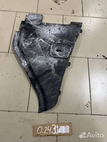 Накладка моторного отсека gle w166