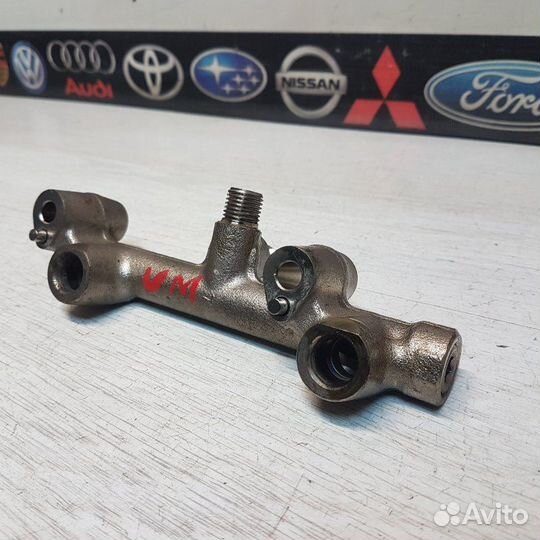 Топливная рейка левая Subaru Levorg VM4 FB16 2014