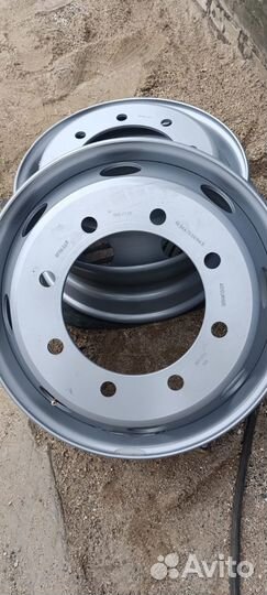 Диски accuride 6.75/19.5 8*275 ET147 D221