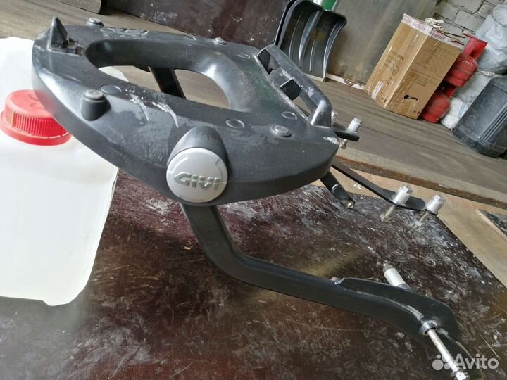 Кранштейн крепления центр. кофра honda vfr 800