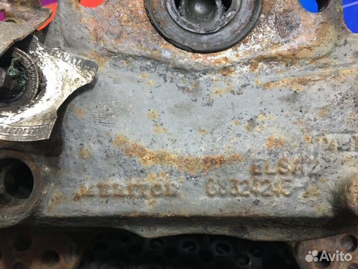 Суппорт передний правый/задний левый