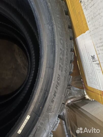 Pirelli Ice Zero 2 285/35 R22 и 315/30 R22 106H