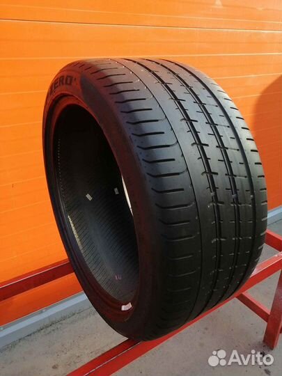 Pirelli P Zero 275/35 R19 96Y