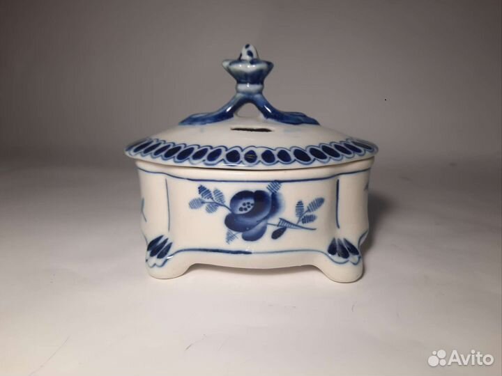 Старая гжель. Самодельная копилка шкатулка