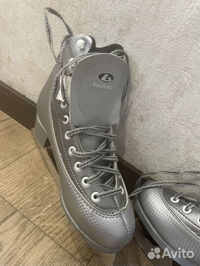 Коньки фигурные botas 37