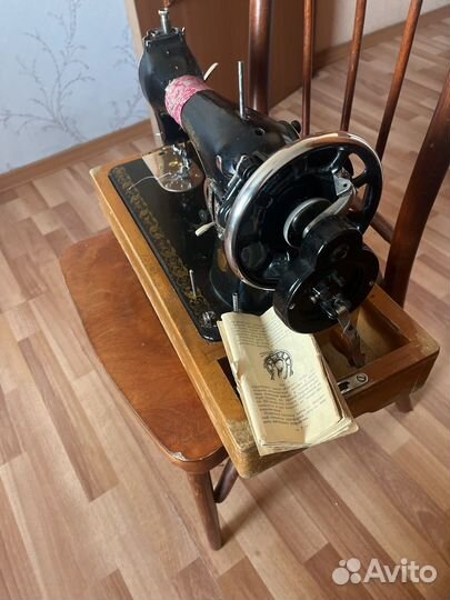 Швейная машина ручная СССР